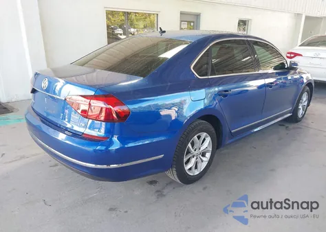 2017 Volkswagen Passat 1.8T S из США, поврежденный, VIN 1VWAT7A31HC077593
